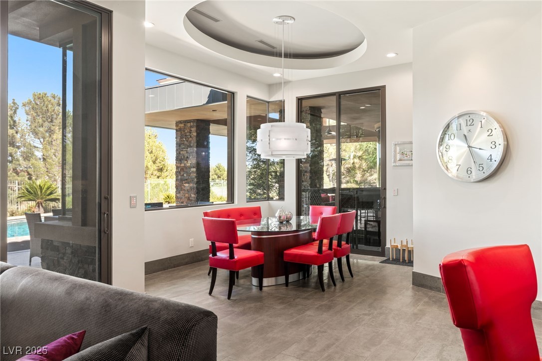 2 Castle Oaks Court