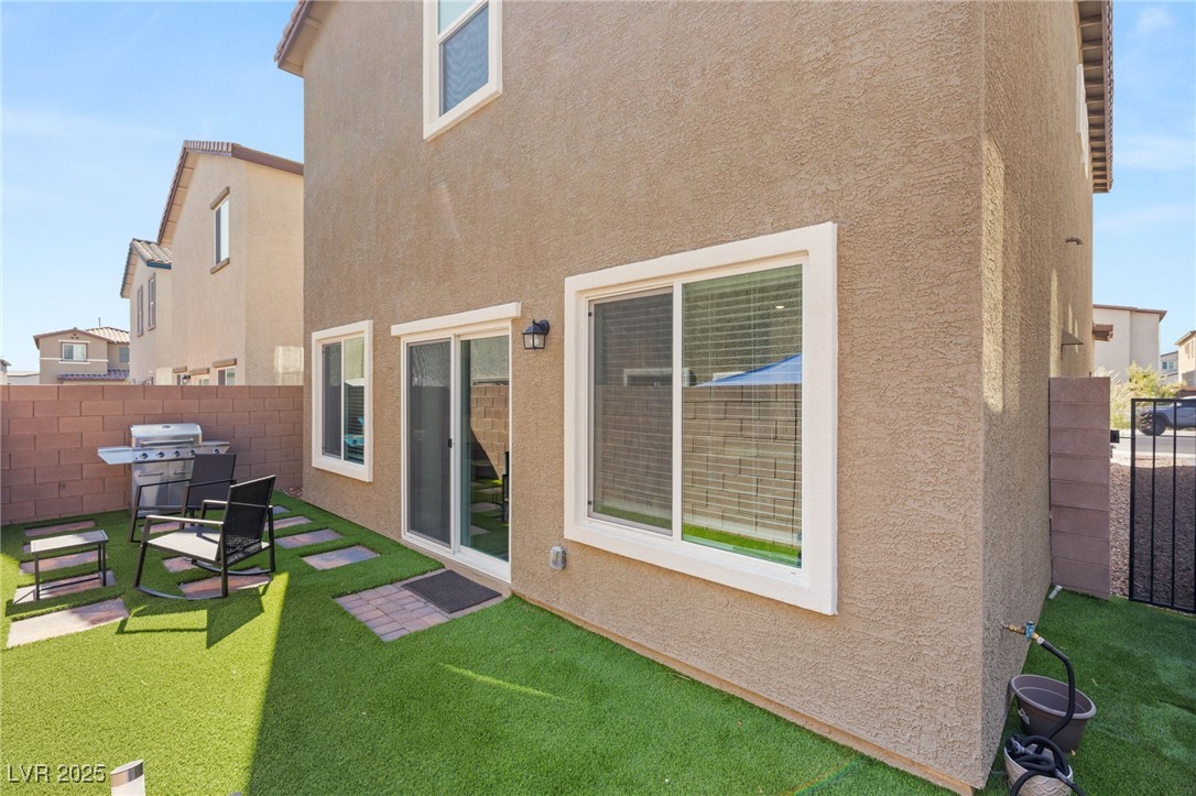4718 Arctic Cliffs Avenue