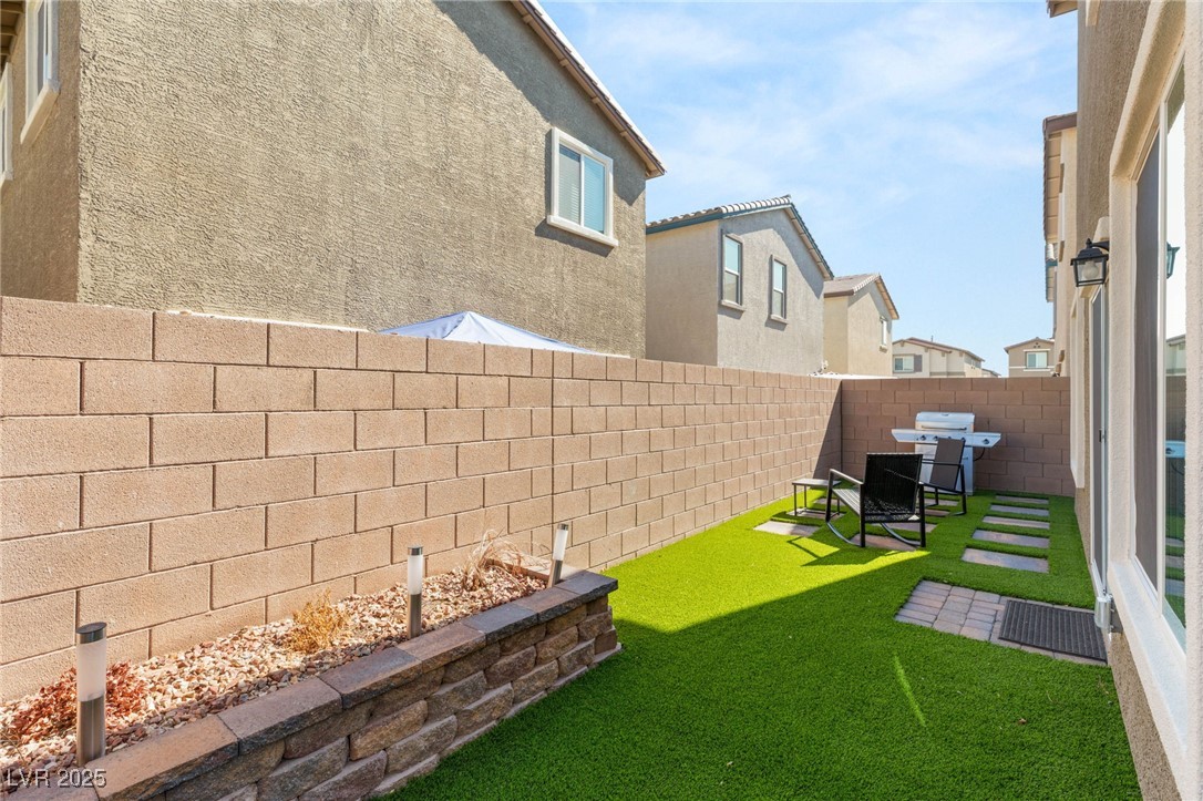 4718 Arctic Cliffs Avenue