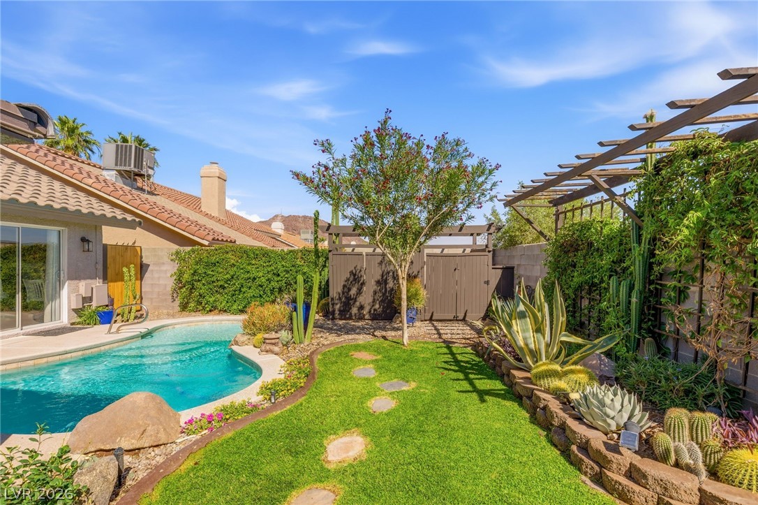 860 Coral Cottage Drive