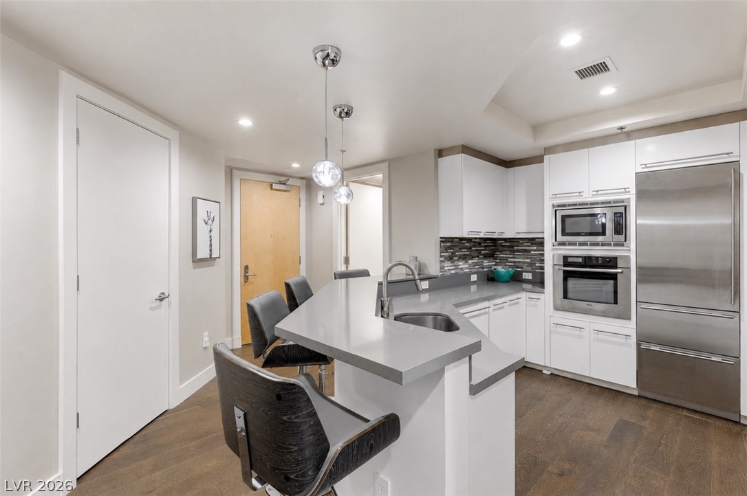 2700 Las Vegas Boulevard 2303