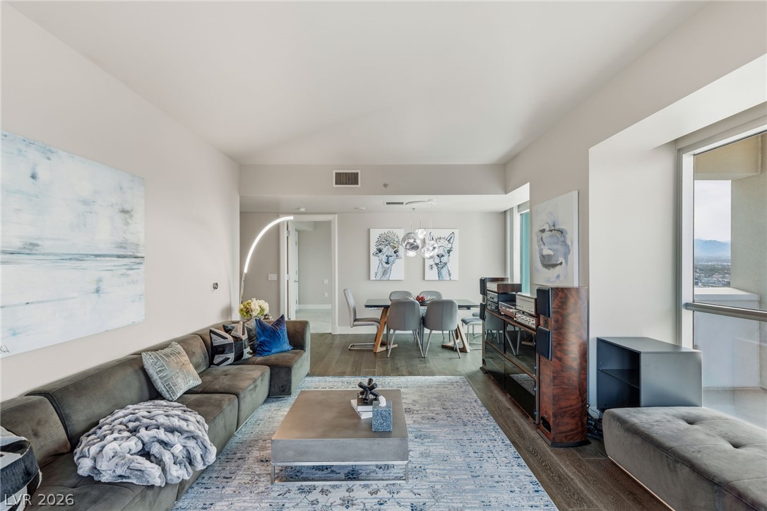 2700 Las Vegas Boulevard 2303