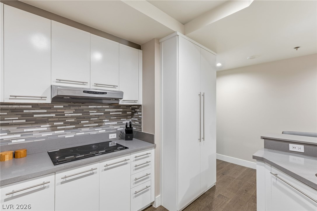 2700 Las Vegas Boulevard 2303