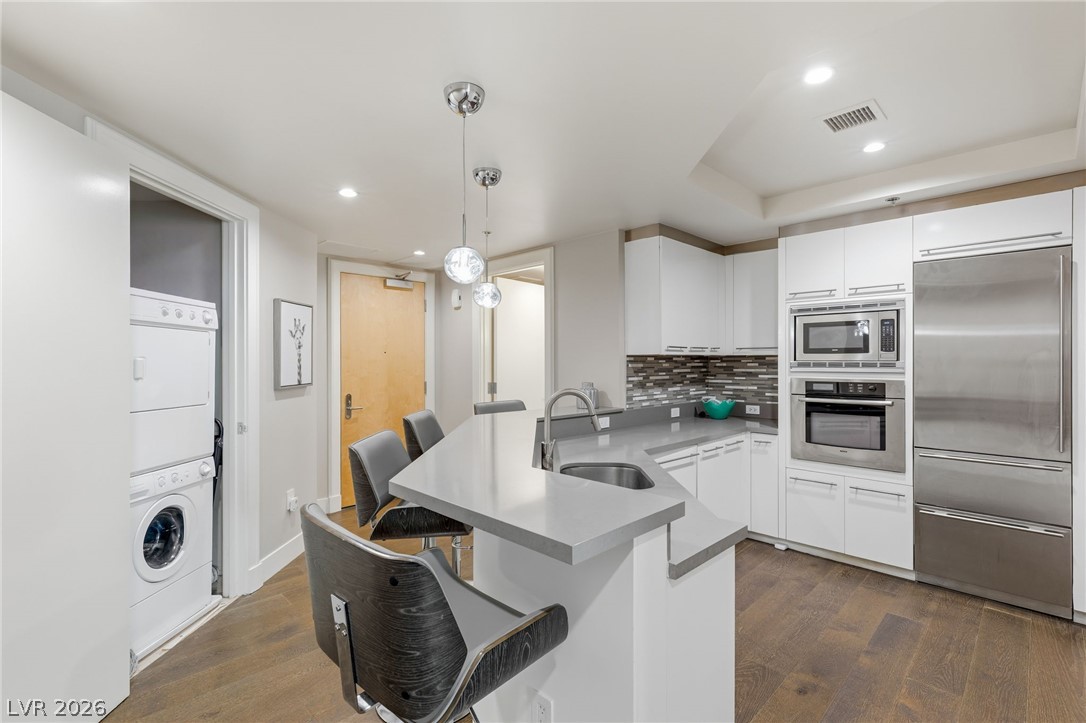 2700 Las Vegas Boulevard 2303
