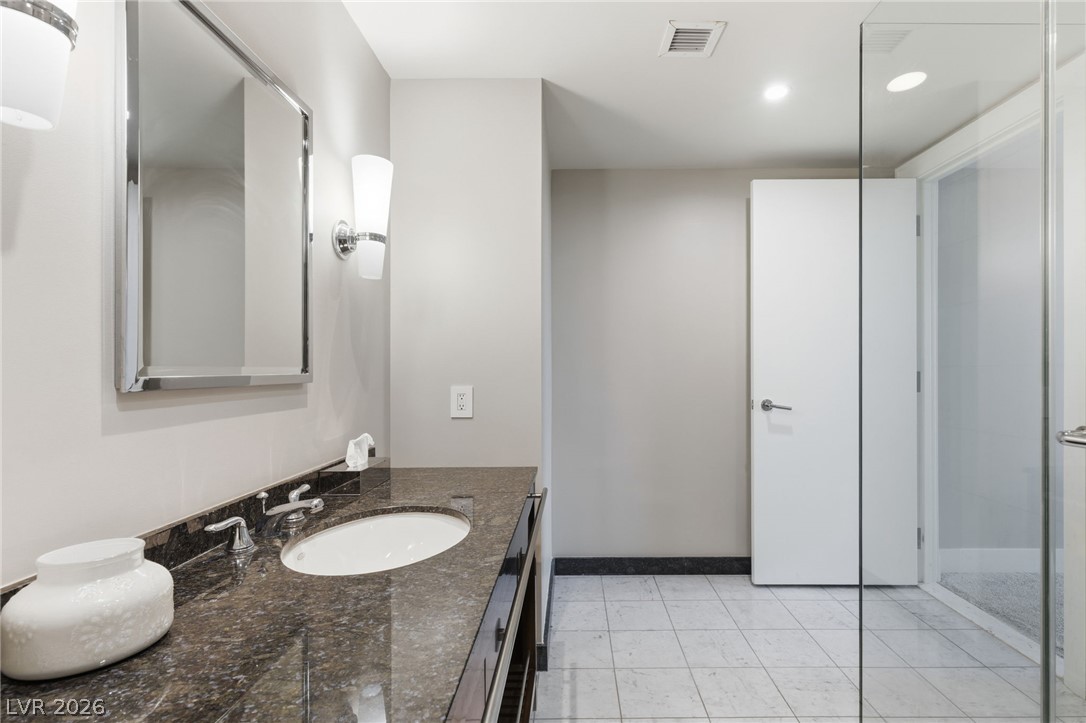 2700 Las Vegas Boulevard 2303