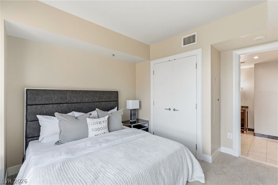 2700 Las Vegas Boulevard 2303