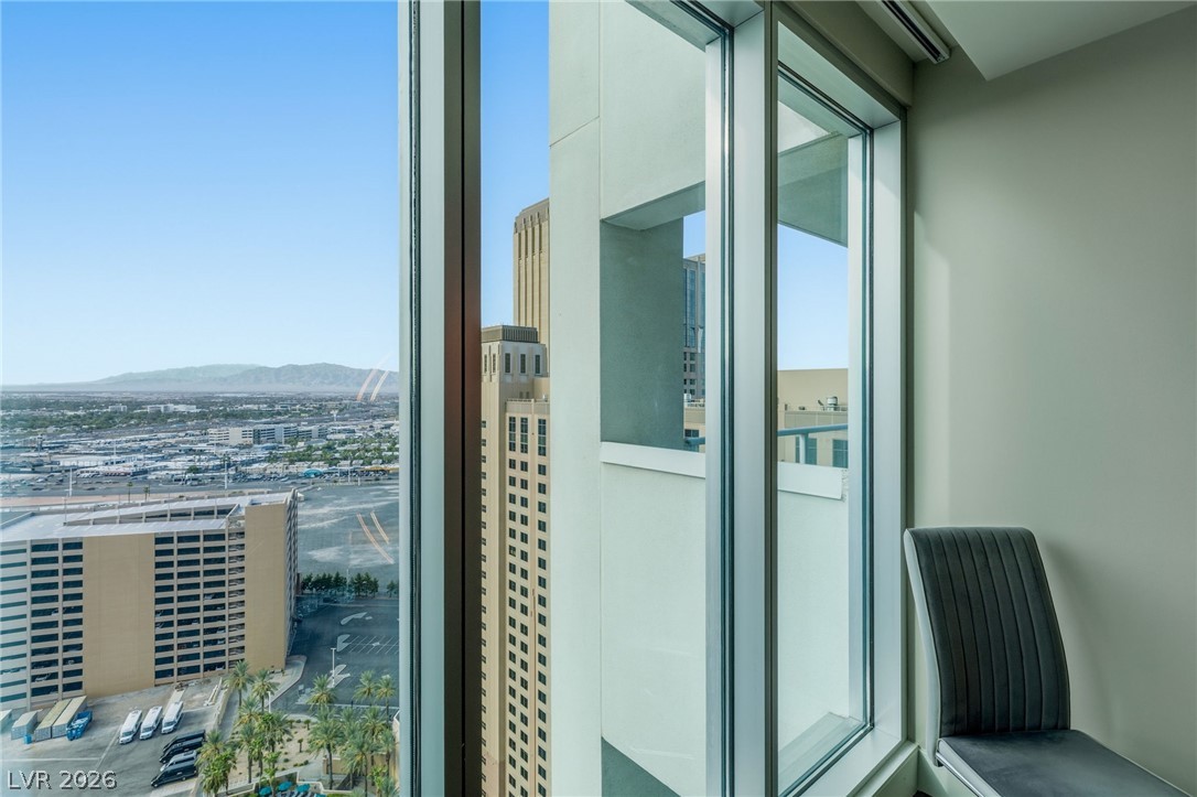 2700 Las Vegas Boulevard 2303