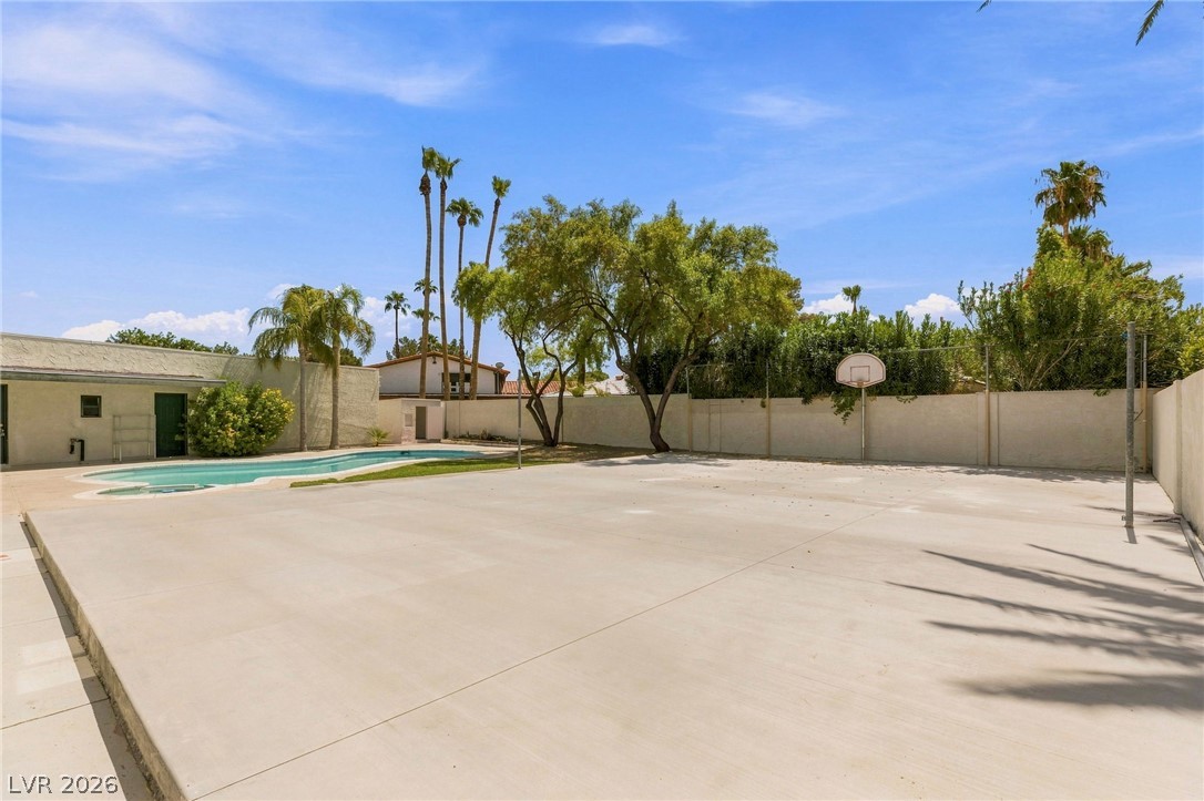 2401 Rancho Bel Air Drive