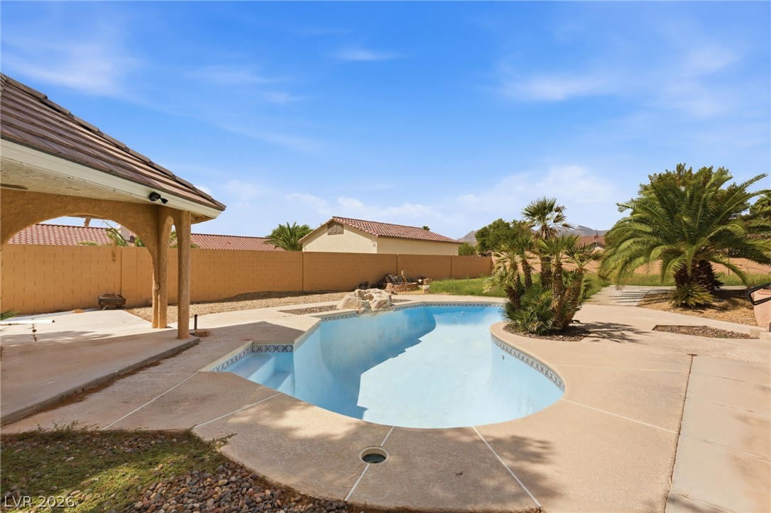 8385 West La Madre Way