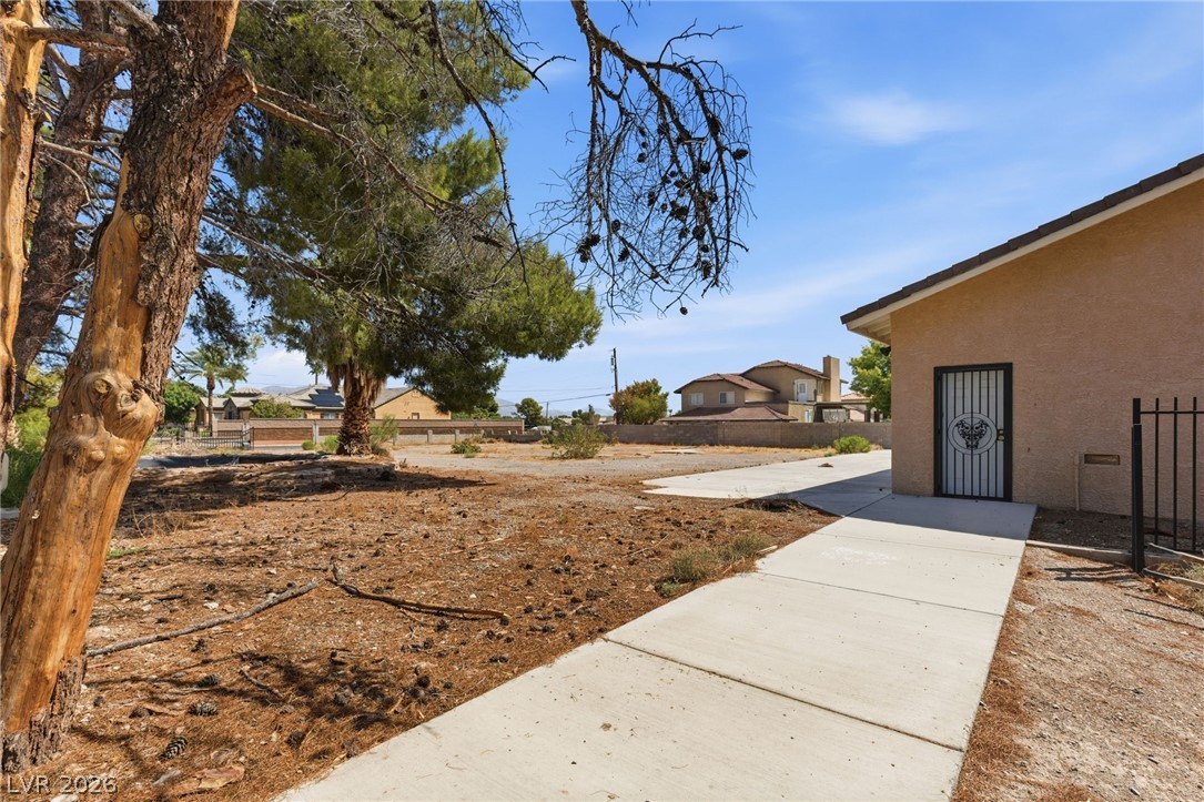 8385 West La Madre Way