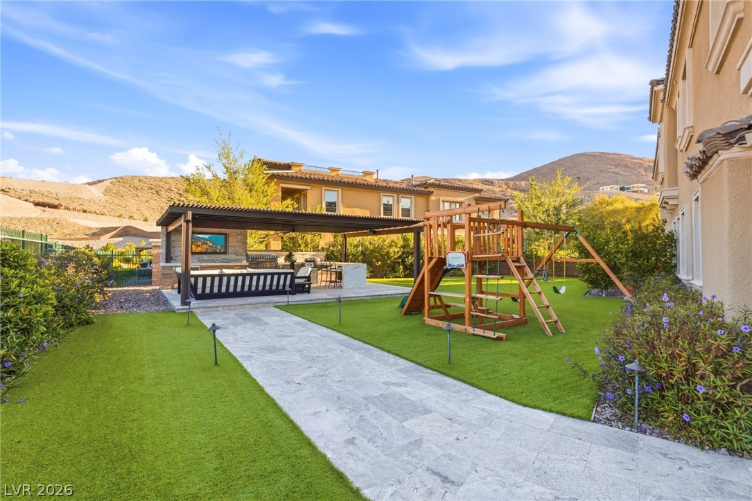 8 Olympia Chase Drive