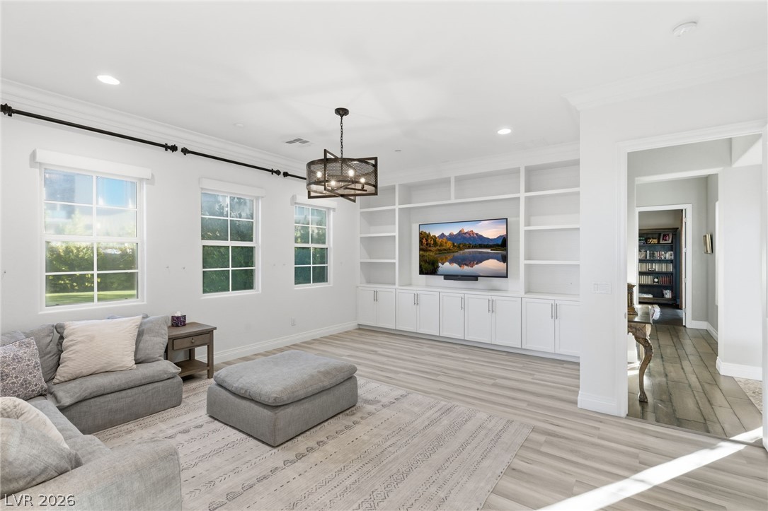 8 Olympia Chase Drive