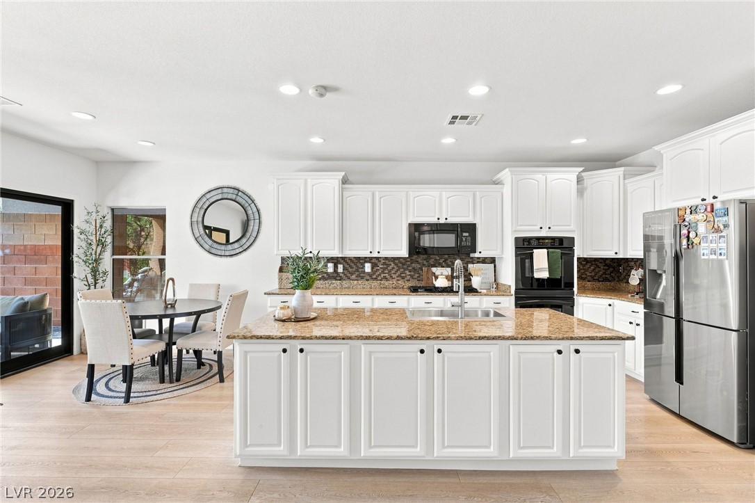 3789 Via Di Girolamo Avenue