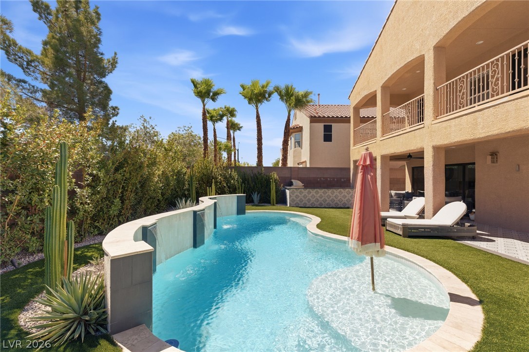 3789 Via Di Girolamo Avenue