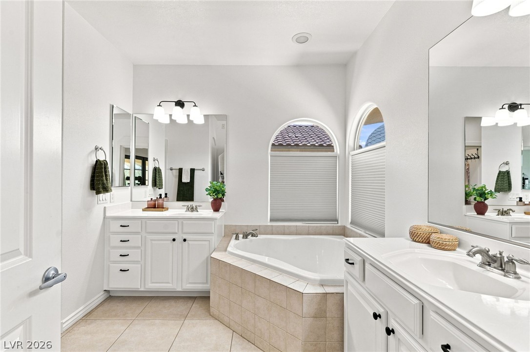 3789 Via Di Girolamo Avenue