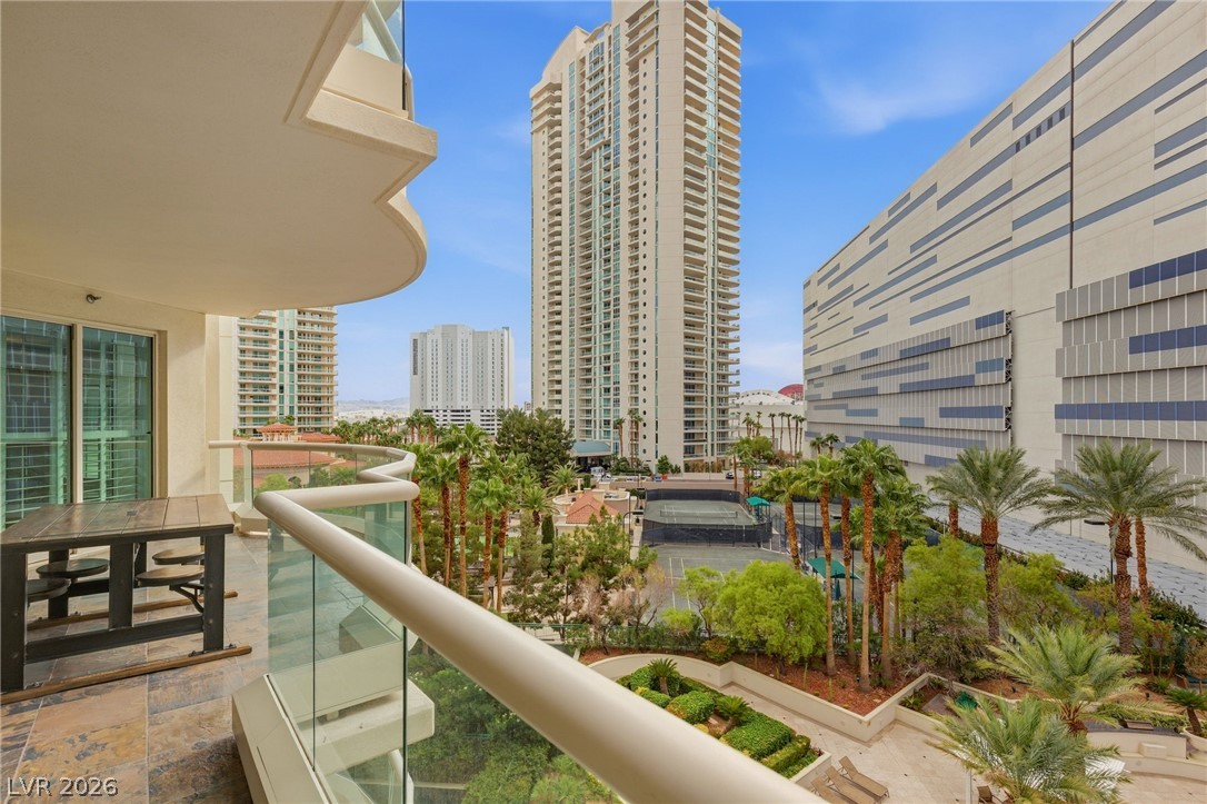 2747 Paradise Road 501