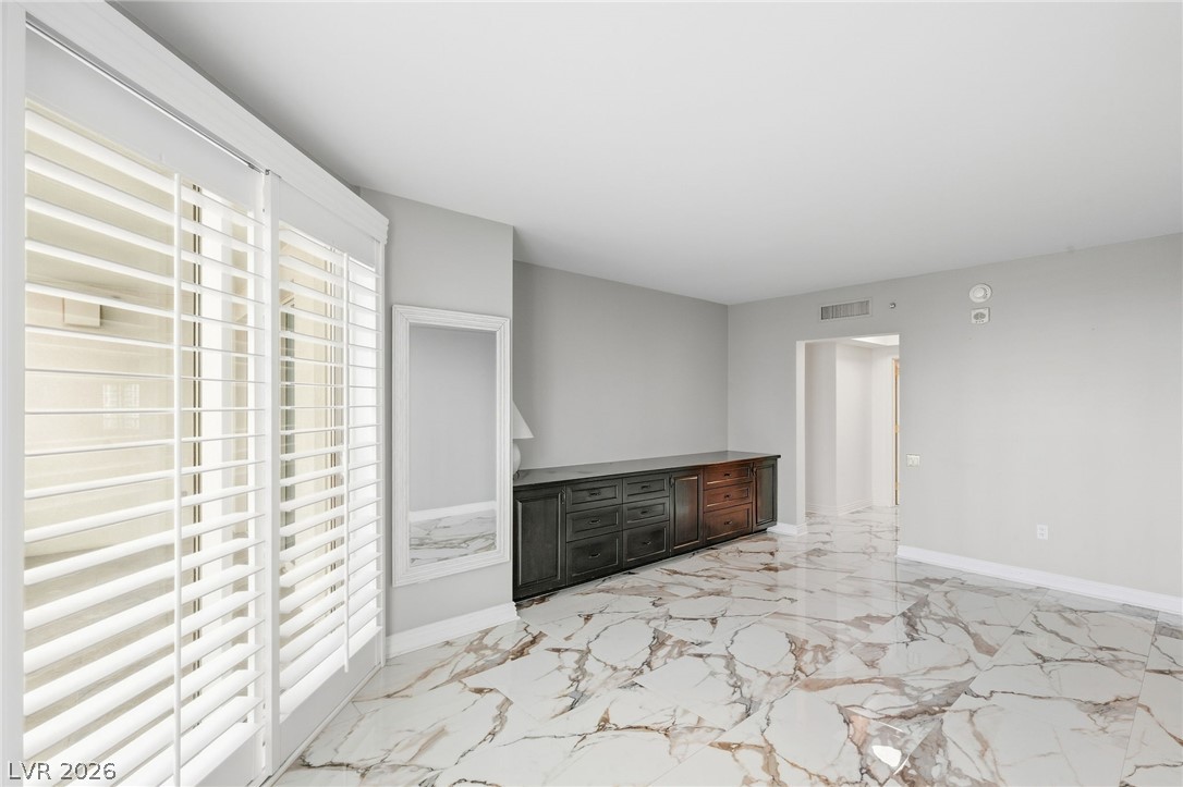 2747 Paradise Road 501