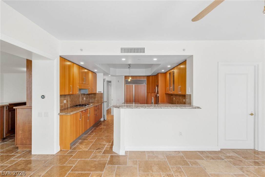 2747 Paradise Road 501