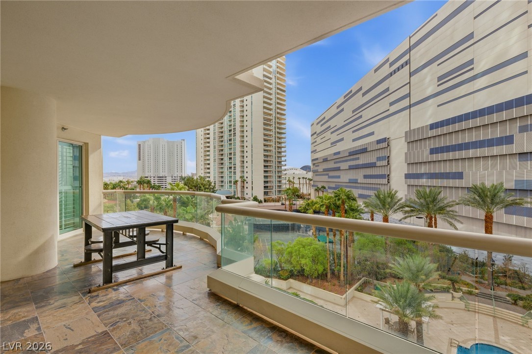 2747 Paradise Road 501