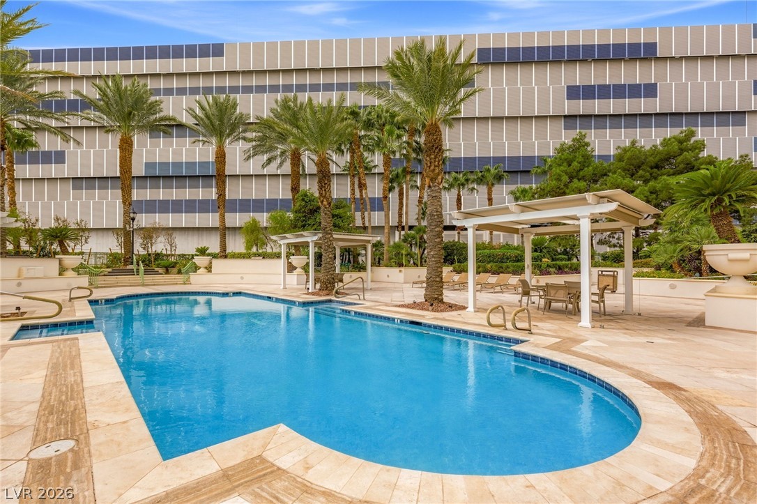 2747 Paradise Road 501