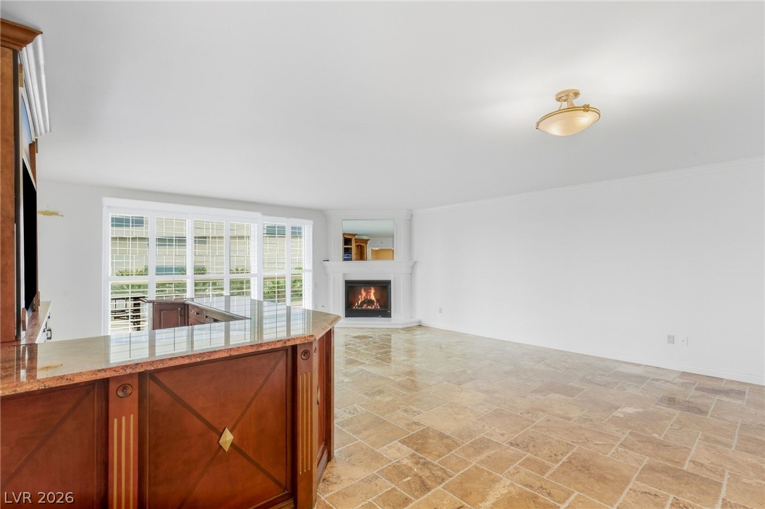 2747 Paradise Road 501