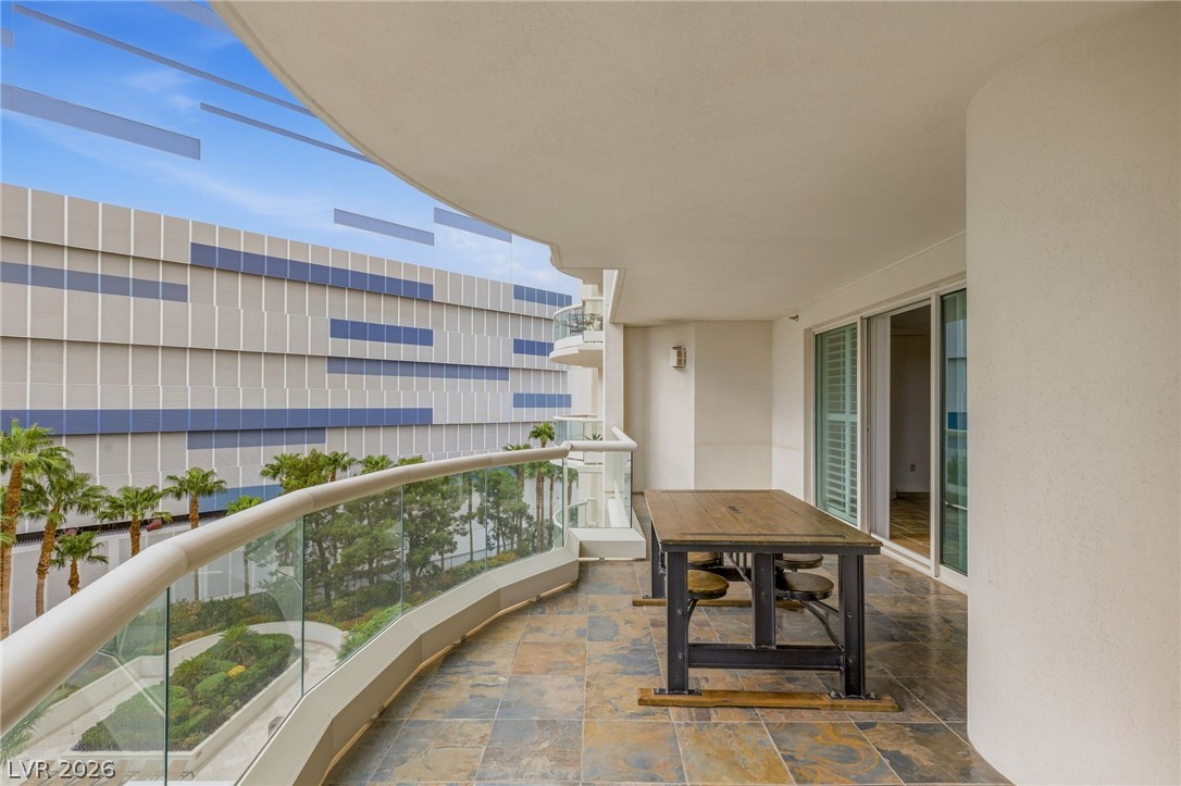 2747 Paradise Road 501
