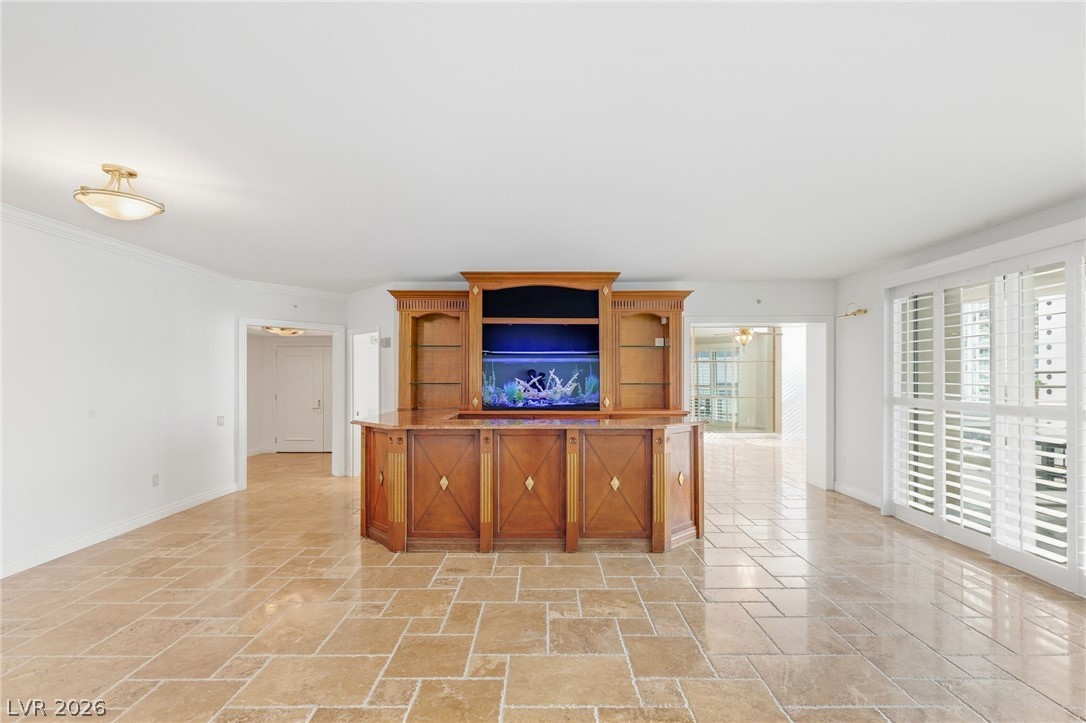2747 Paradise Road 501