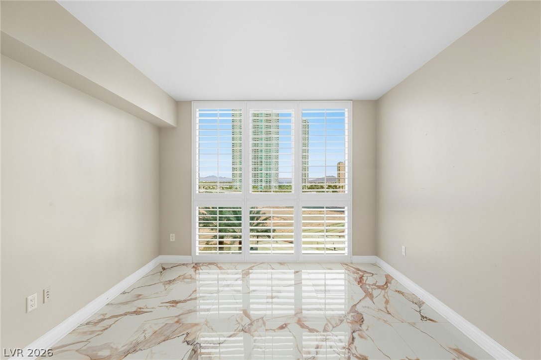 2747 Paradise Road 501