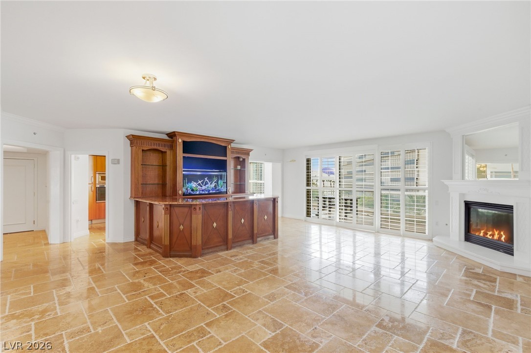 2747 Paradise Road 501