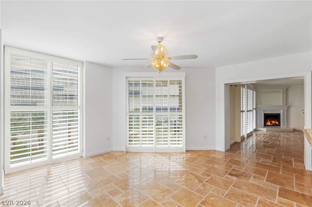 2747 Paradise Road 501