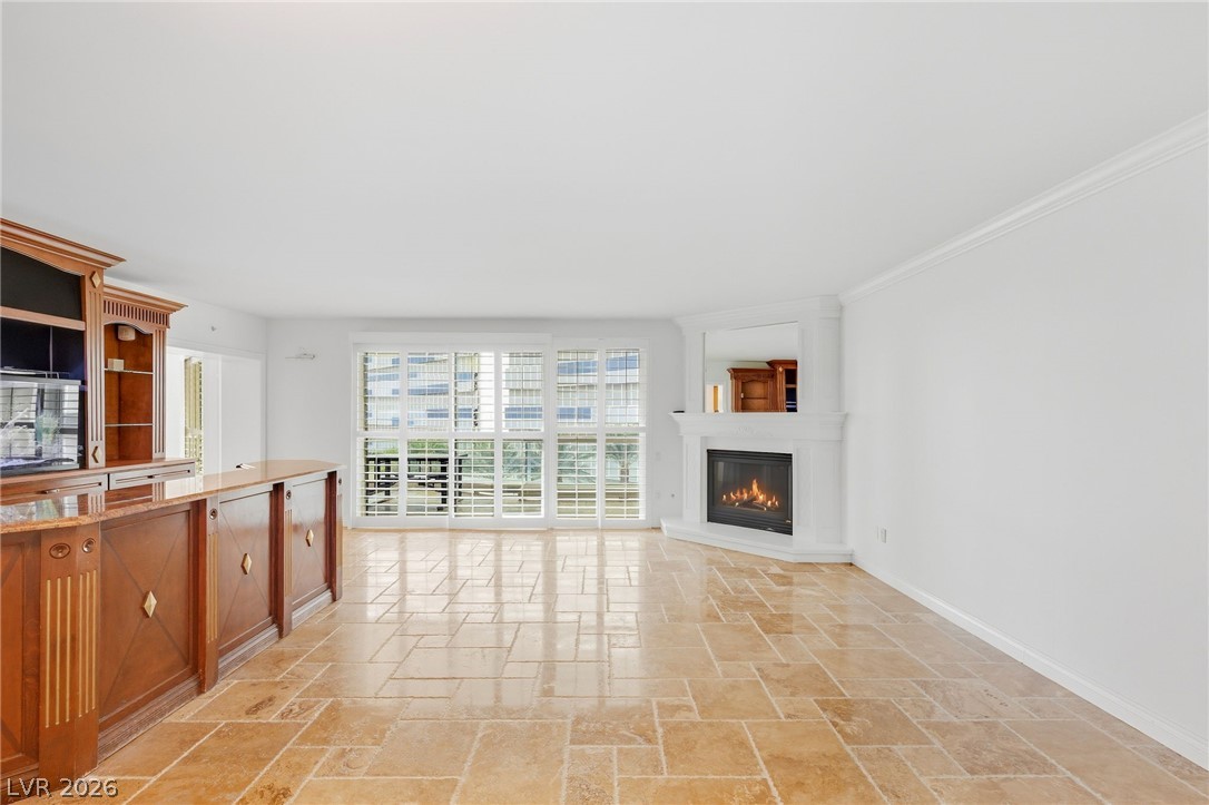 2747 Paradise Road 501