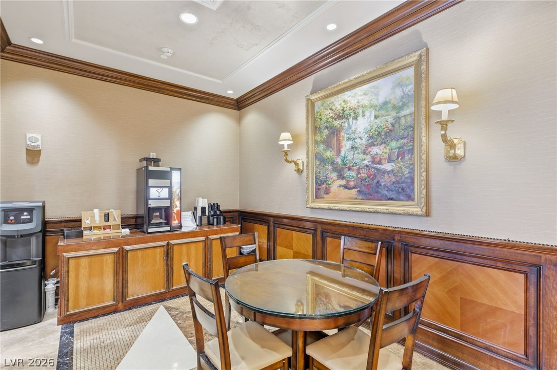 2747 Paradise Road 501