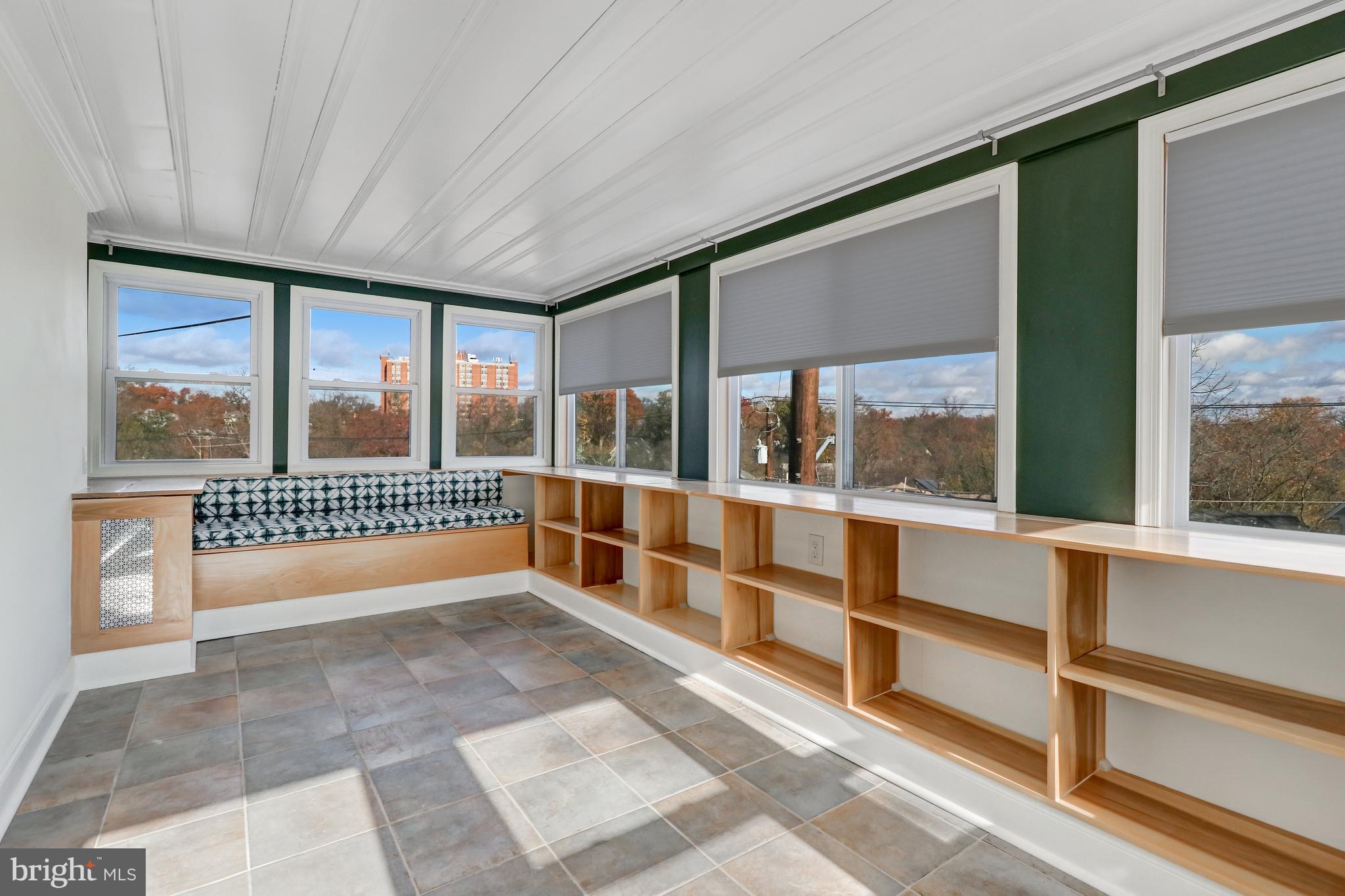 1 Whittier St NW