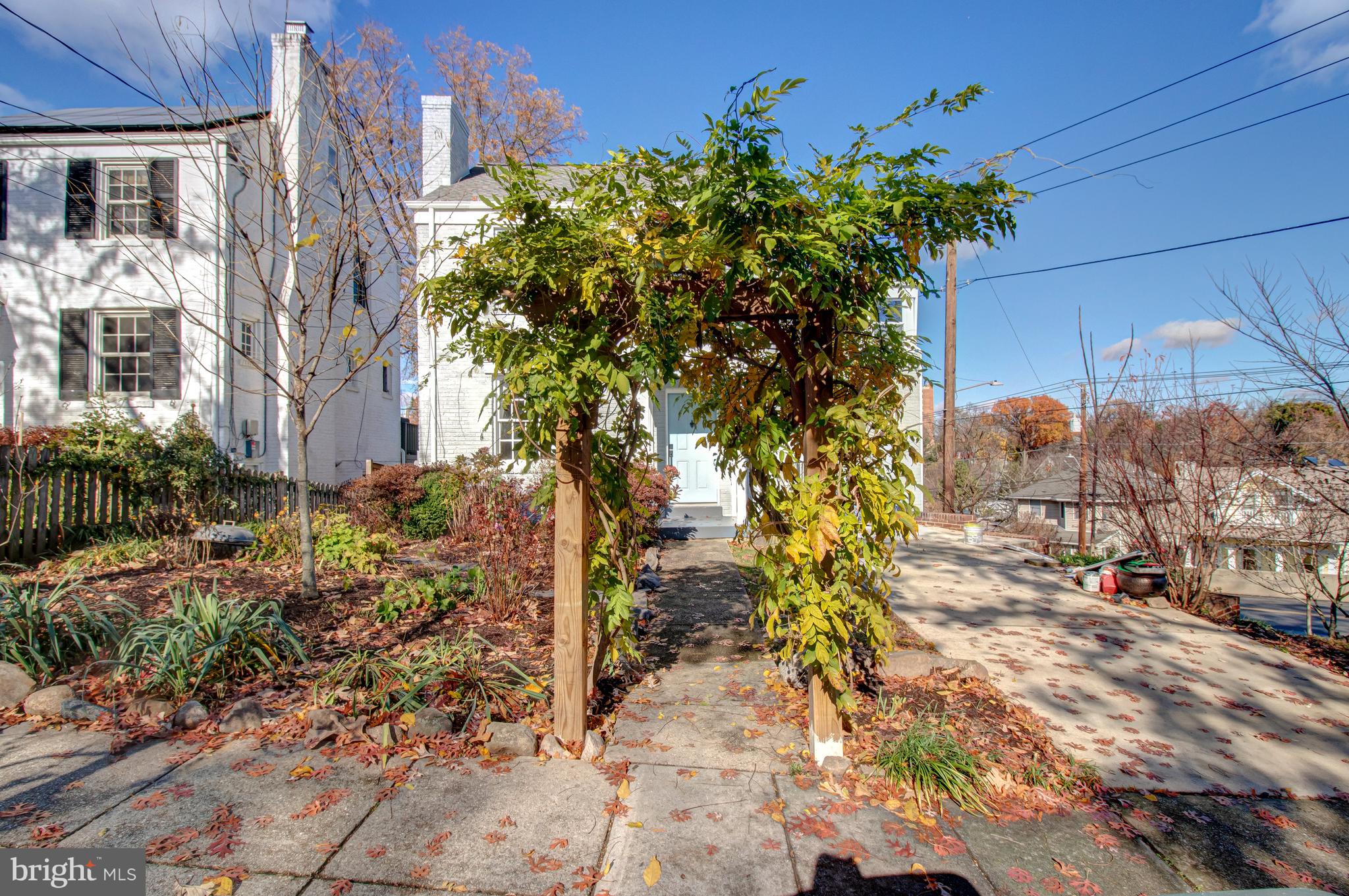 1 Whittier St NW