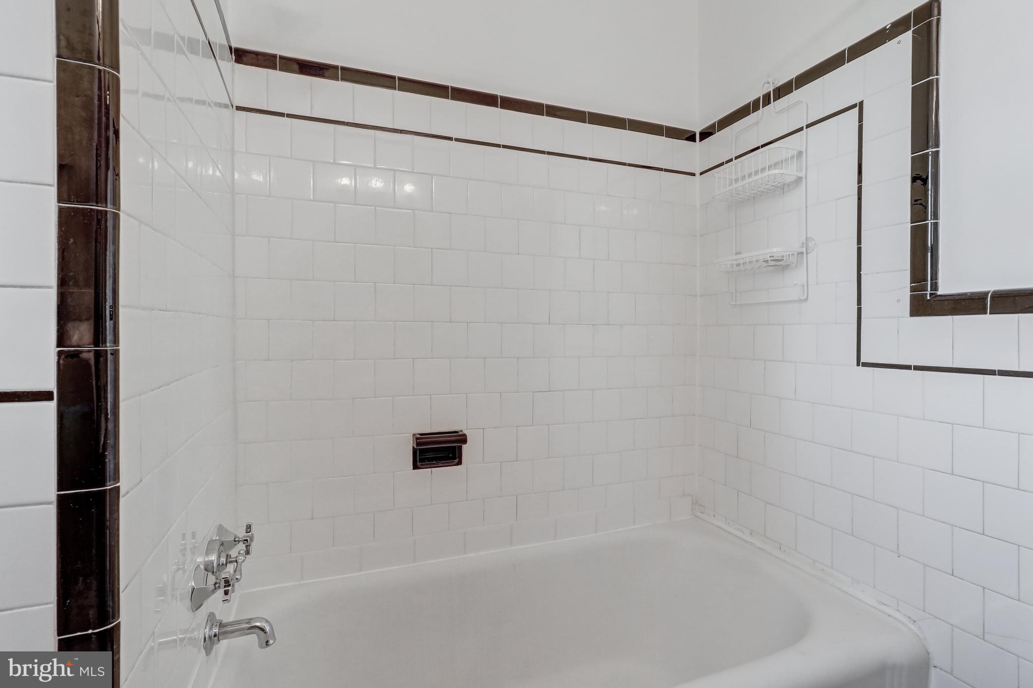 1 Whittier St NW