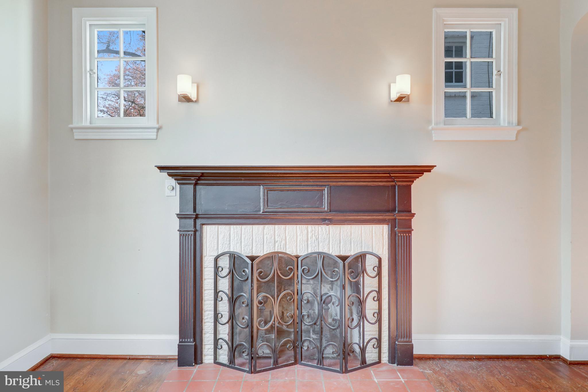 1 Whittier St NW