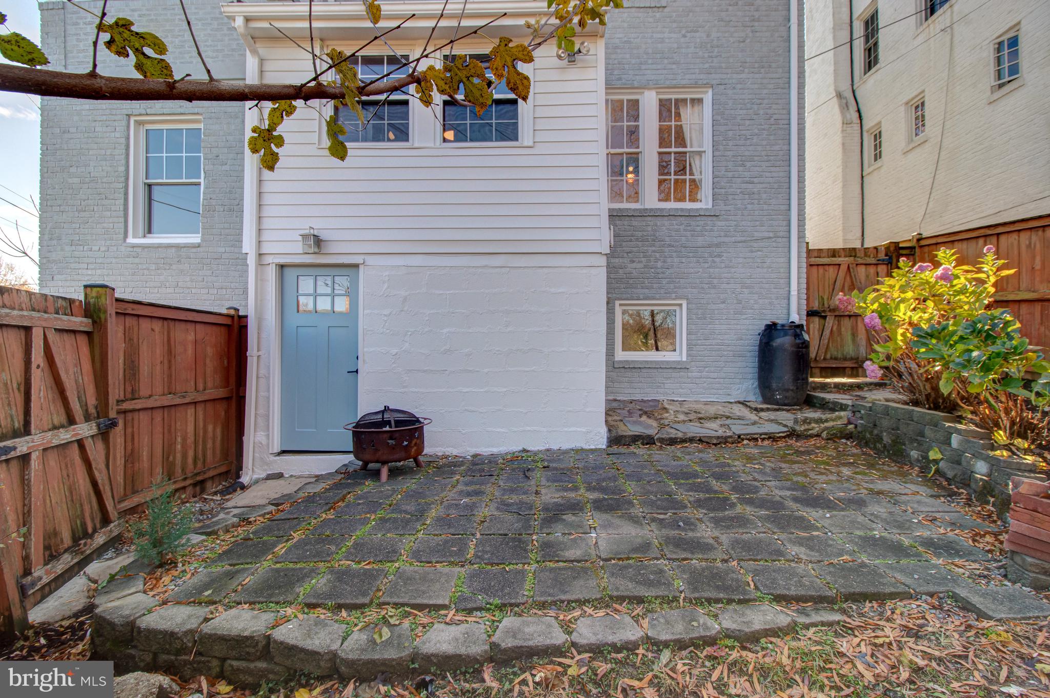1 Whittier St NW