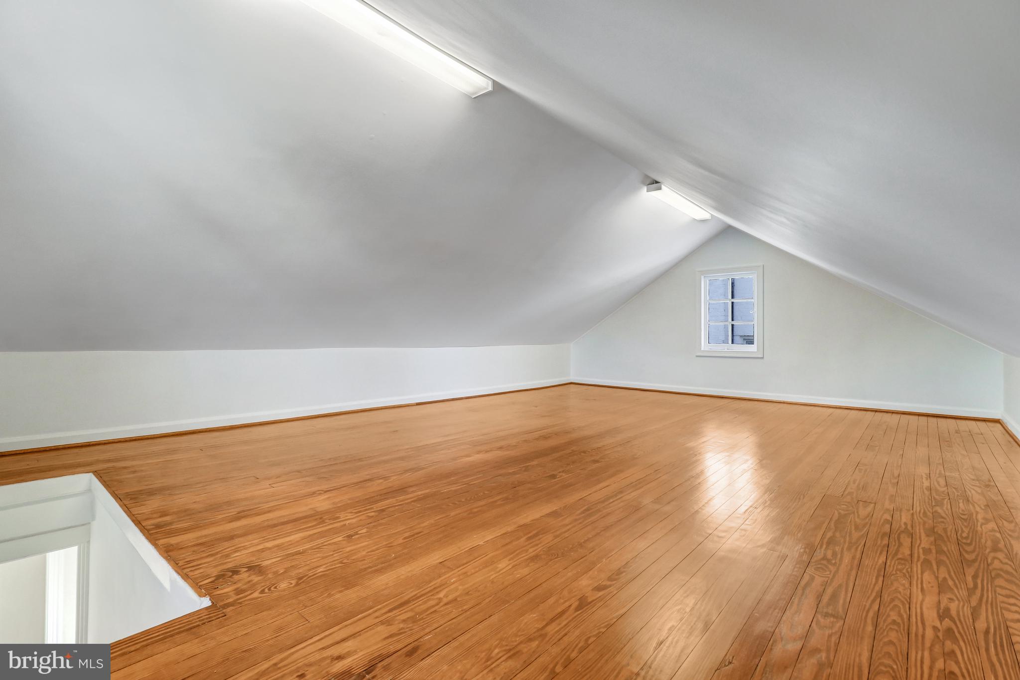1 Whittier St NW