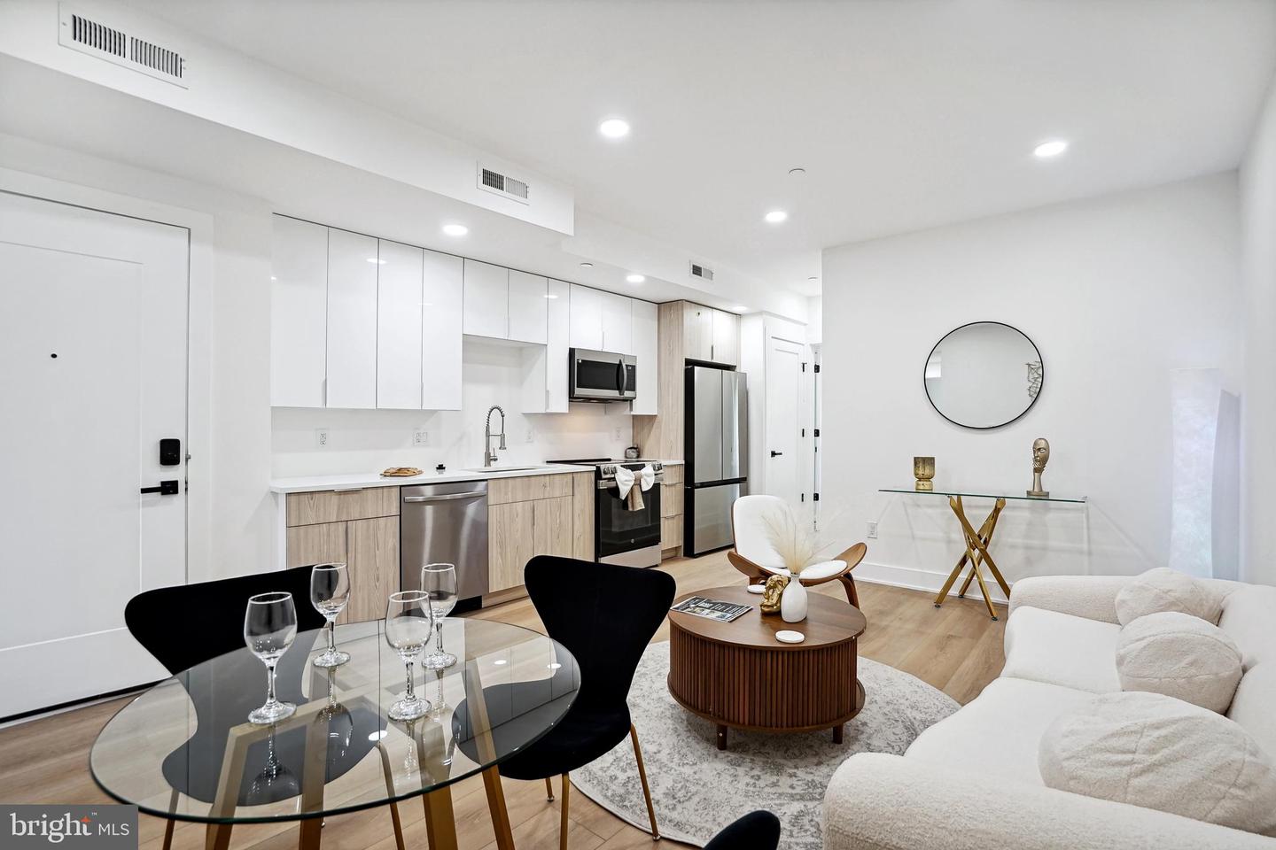 1372 Bryant St NE #4