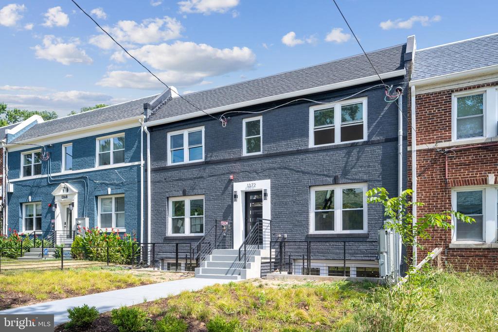 1372 Bryant St NE #4