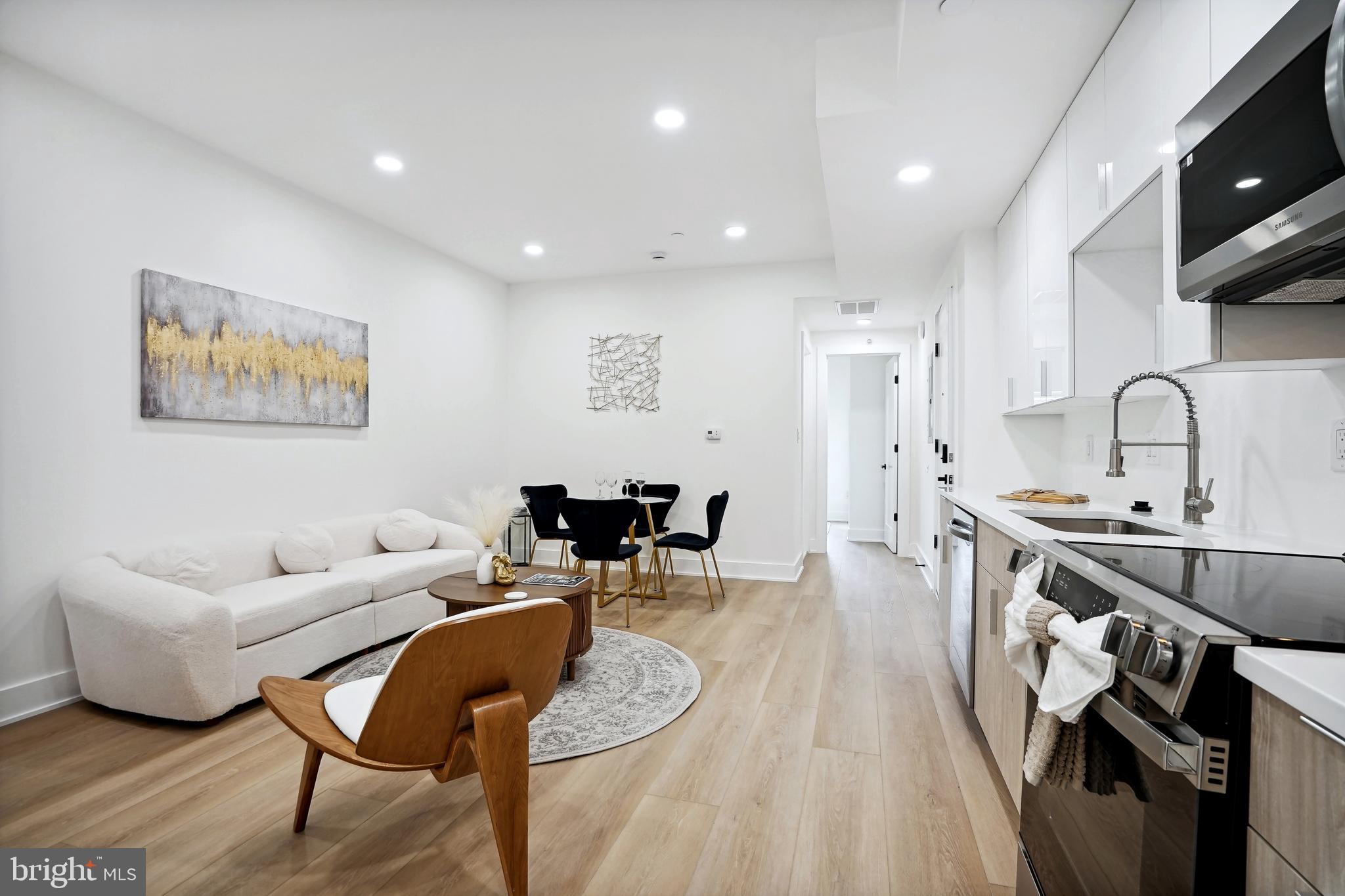 1372 Bryant St NE #4