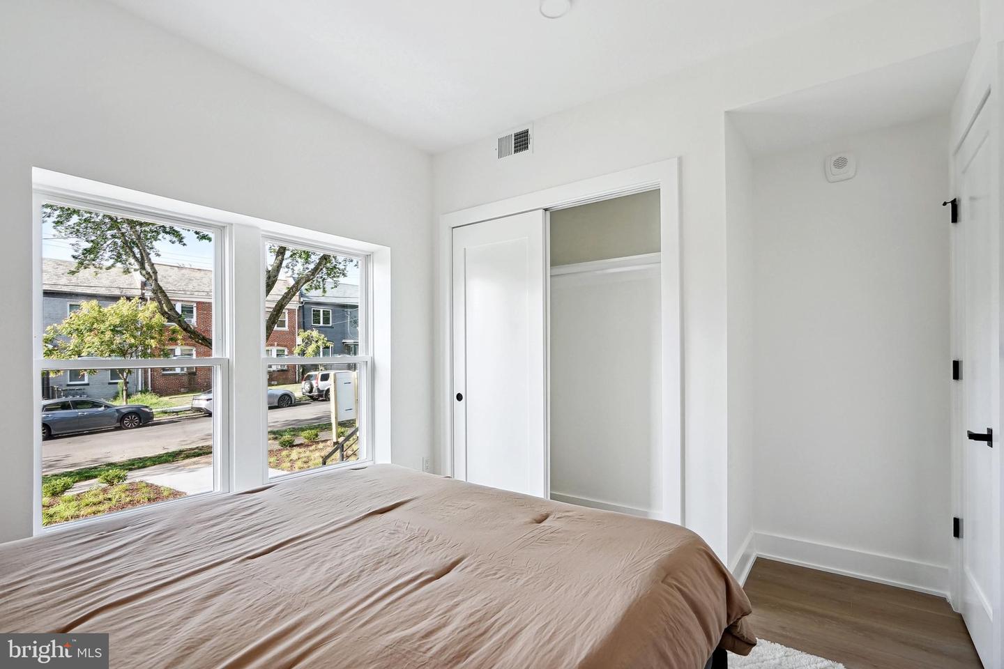 1372 Bryant St NE #4