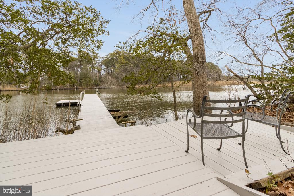 214 WATERFORD DRIVE