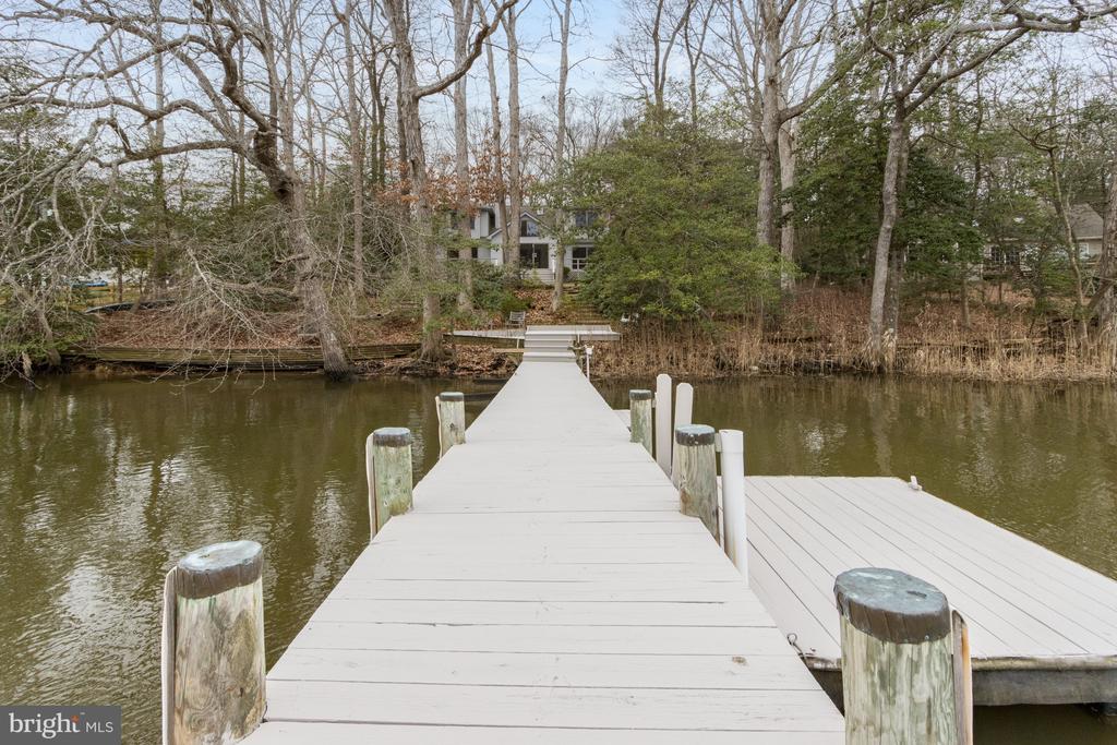 214 WATERFORD DRIVE
