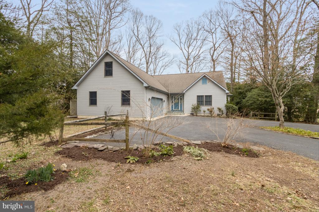 214 WATERFORD DRIVE