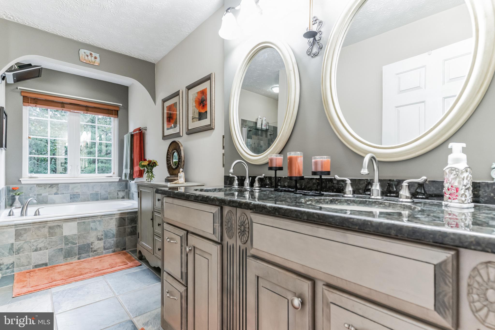 1424 Briarwood PLACE
