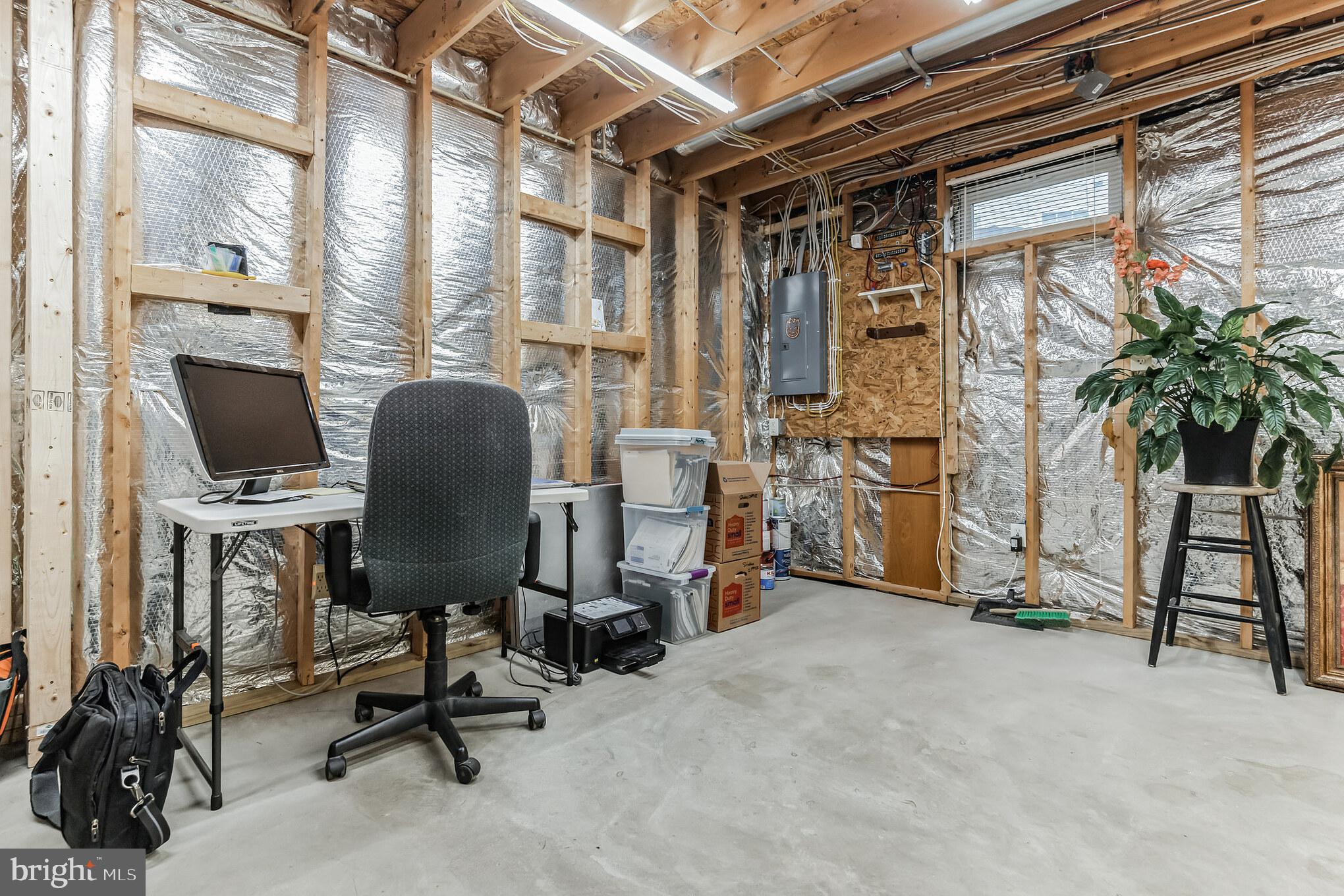 1424 Briarwood PLACE