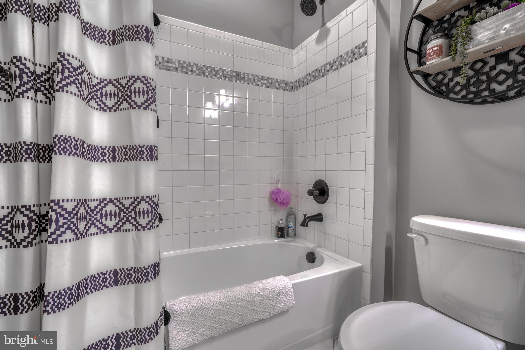 1270 Spanish Oak Way