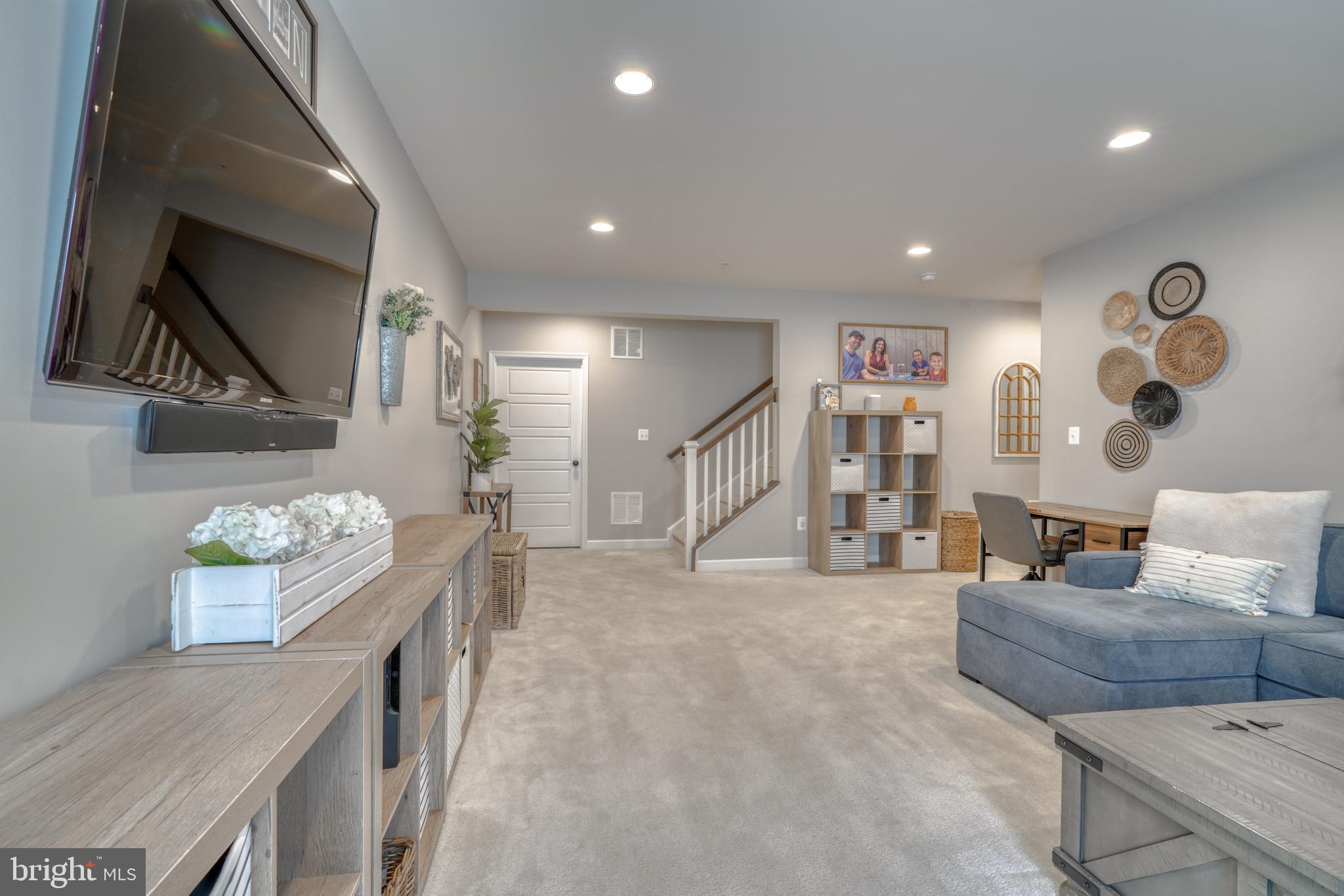 1270 Spanish Oak Way