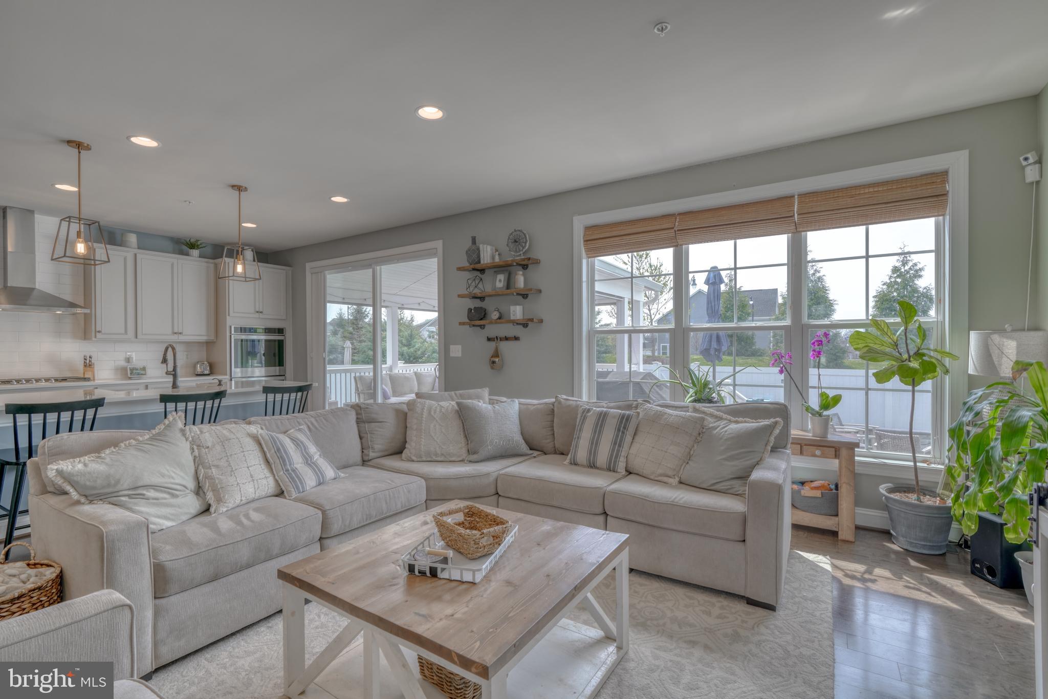 1270 Spanish Oak Way